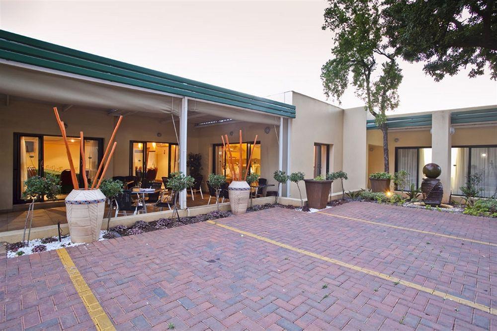 Sentinel Luxury Suite Hotel Pretoria Exterior photo