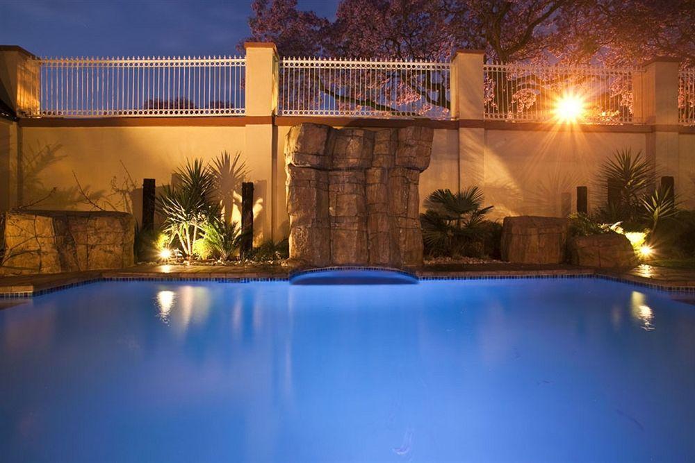 Sentinel Luxury Suite Hotel Pretoria Exterior photo